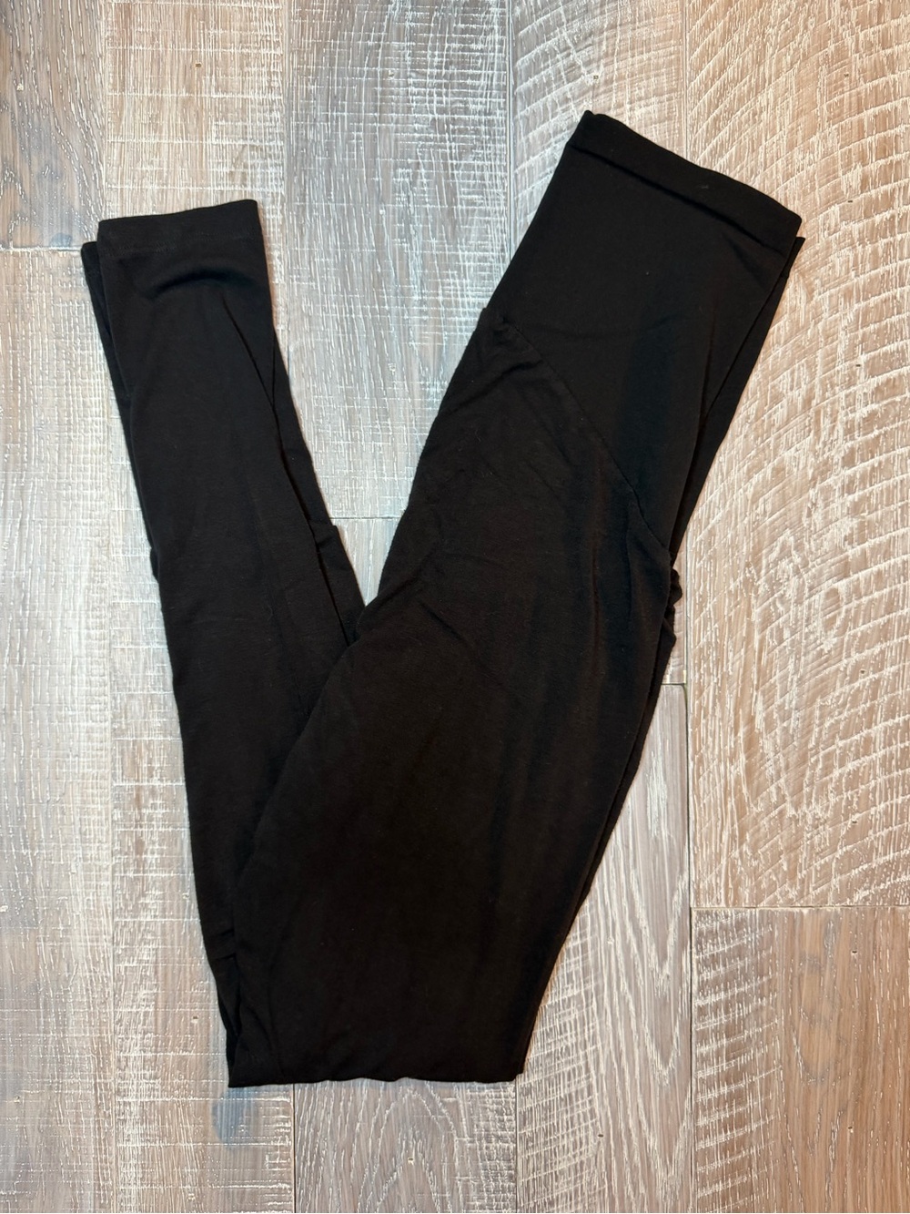 A Pea in the Pod Maternity Black Lightweight Leggings